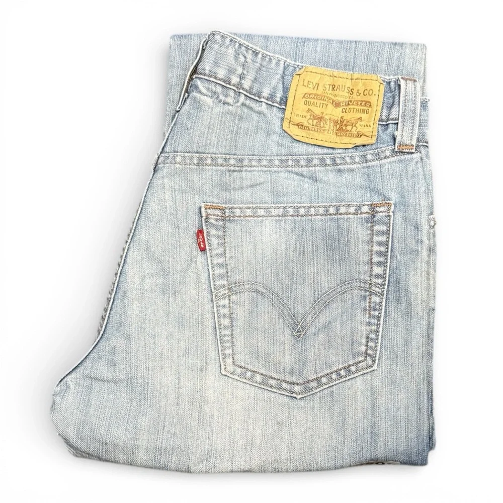 LEVI'S Slim Straight 514 Men's Jeans W32 L30 Destroyed yet Classic